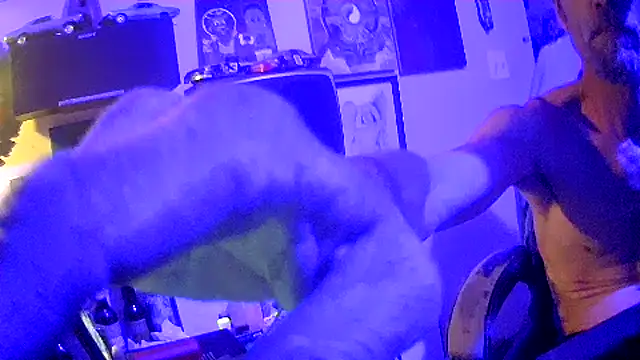 druetrue online show from 11/12/25, 02:37