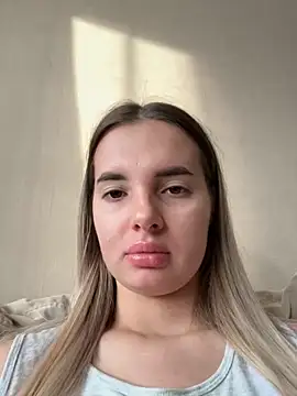 Donna Evans online show from 11/01/25, 03:13