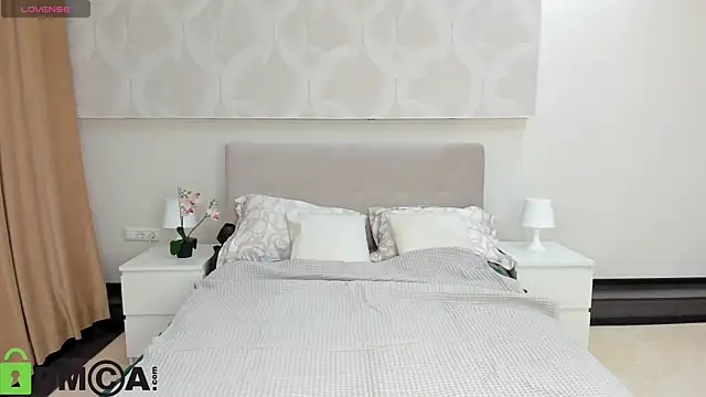 Donna Evans online show from 11/11/25, 11:53