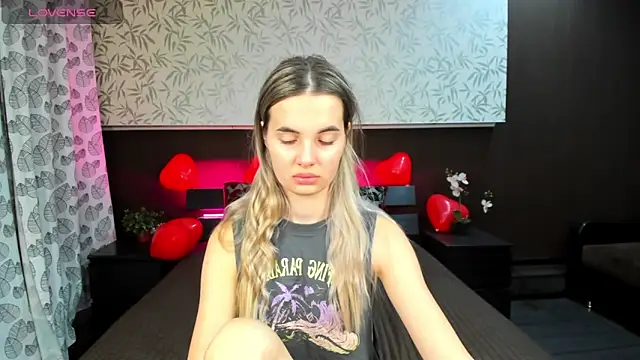 Snapshot of Donna_Evans chatting on 02/23/25, 12:08 Donna Evans online show from 02/23/25, 12:08