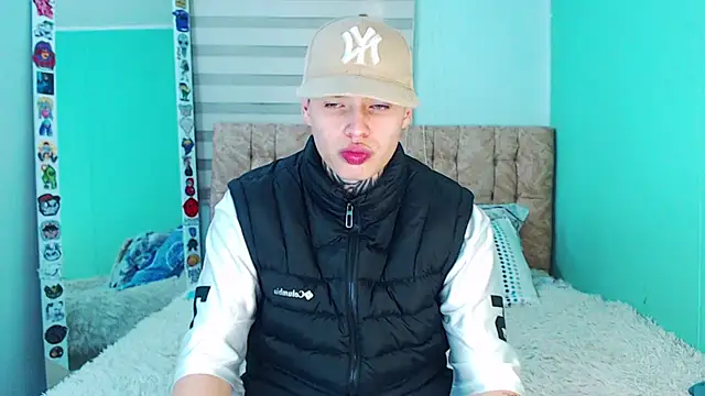  justinmoon2 online show from 12/04/25, 08:19