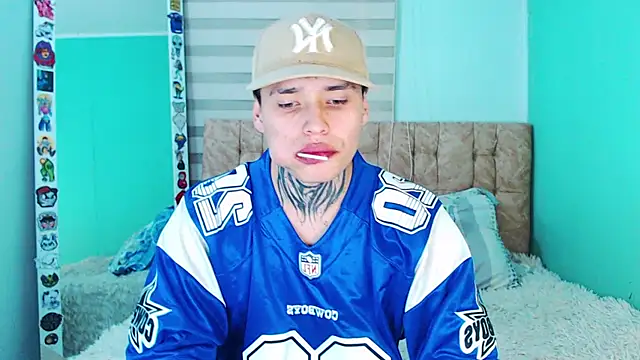  justinmoon2 online show from 12/05/25, 08:28