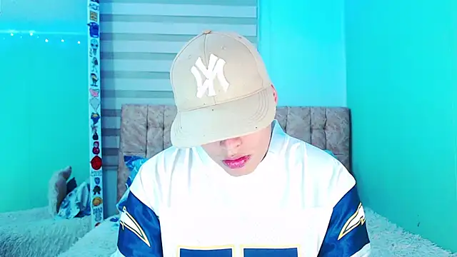  justinmoon2 online show from 12/21/25, 01:41