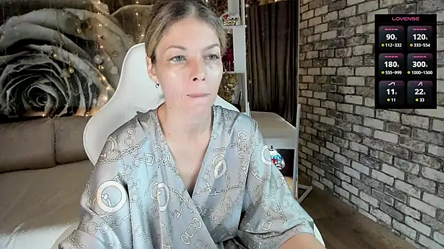 Eva Melow online show from 03/25/26, 03:44