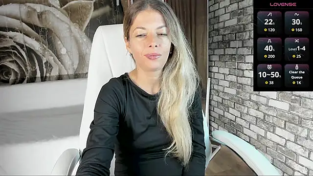 Eva Melow online show from 09/19/25, 01:59