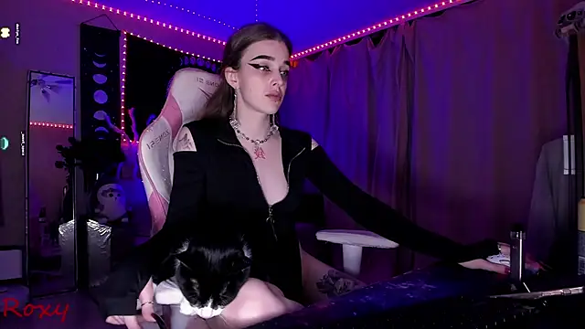 wet dream  online show from 12/18/25, 07:40