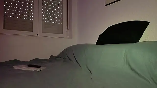 mrj99219 online show from 04/15/26, 07:58