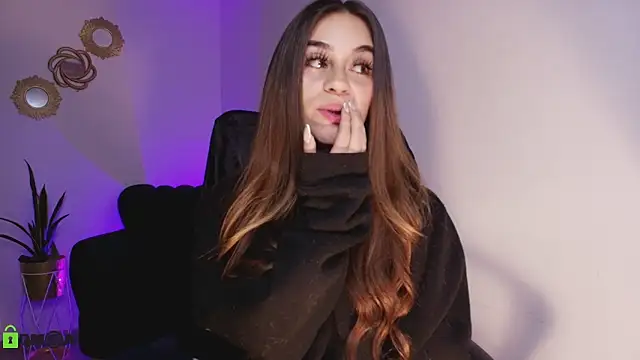 Snapshot of aliss_ev chatting on 12/16/25, 05:11 aliss ev online show from 12/16/25, 05:11