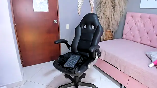 Anahi falcon online show from 02/26/26, 07:36