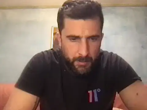 Snapshot of alex877x chatting on 01/27/25, 12:48 alex877x online show from 01/27/25, 12:48