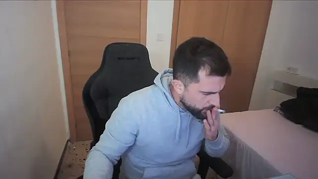 alex877x online show from 11/26/25, 02:22