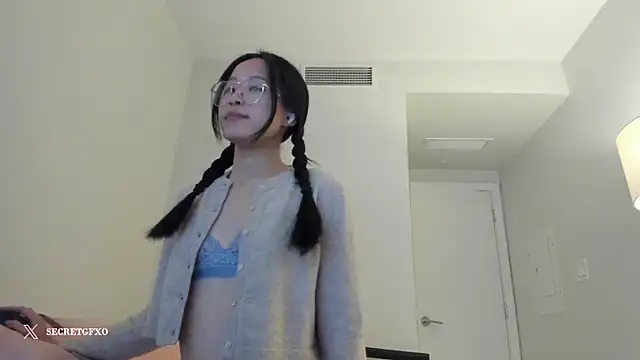 Snapshot of secretgirlfriendxo chatting on 12/11/24, 06:58 secretgirlfriendxo online show from 12/11/24, 06:58