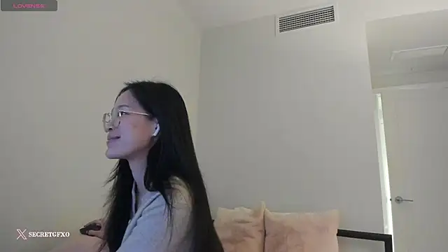 Snapshot of secretgirlfriendxo chatting on 02/02/25, 06:25 secretgirlfriendxo online show from 02/02/25, 06:25