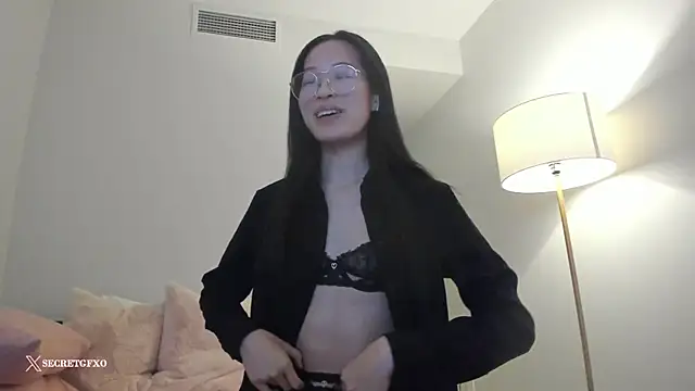 Snapshot of secretgirlfriendxo chatting on 12/23/24, 05:17 secretgirlfriendxo online show from 12/23/24, 05:17