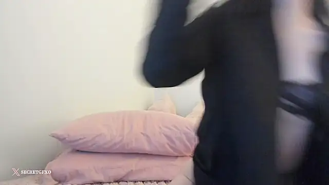 Snapshot of secretgirlfriendxo chatting on 02/22/25, 02:06 secretgirlfriendxo online show from 02/22/25, 02:06