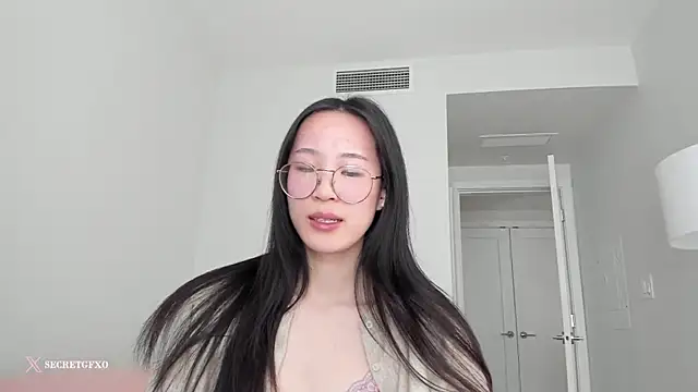 Snapshot of secretgirlfriendxo chatting on 03/05/25, 11:38 secretgirlfriendxo online show from 03/05/25, 11:38