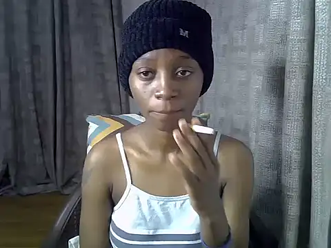 Snapshot of Enkarxx chatting on 10/07/25, 05:03 Enkarxx online show from 10/07/25, 05:03