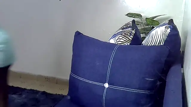 Snapshot of Enkarxx chatting on 11/04/25, 06:28 Enkarxx online show from 11/04/25, 06:28