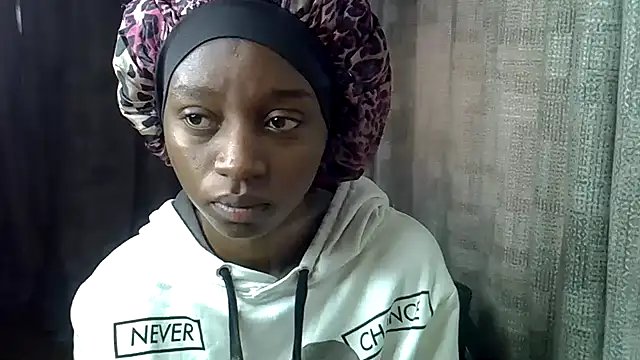 Snapshot of Enkarxx chatting on 10/02/25, 12:19 Enkarxx online show from 10/02/25, 12:19