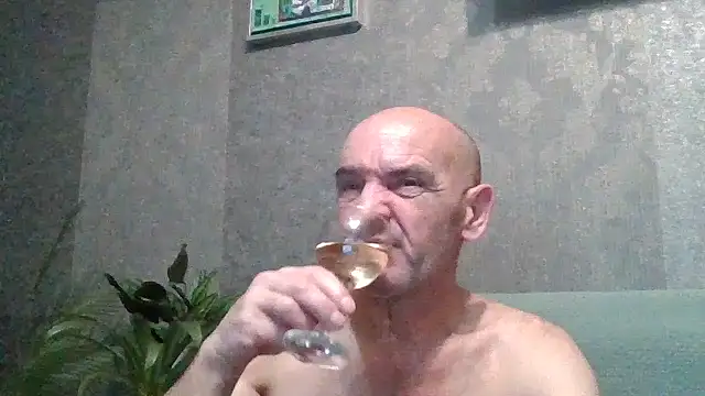 Snapshot of skorpibg65 chatting on 06/08/26, 06:52 skorpibg65 online show from 06/08/26, 06:52