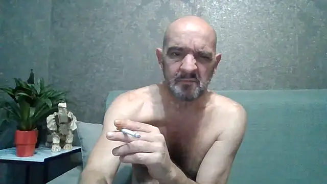 Snapshot of skorpibg65 chatting on 06/08/26, 04:35 skorpibg65 online show from 06/08/26, 04:35