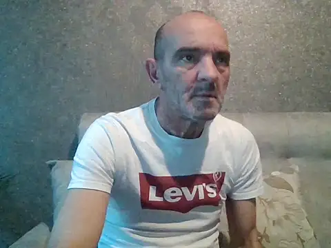 Snapshot of skorpibg65 chatting on 12/15/25, 01:50 skorpibg65 online show from 12/15/25, 01:50