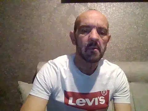 Snapshot of skorpibg65 chatting on 11/29/25, 02:50 skorpibg65 online show from 11/29/25, 02:50