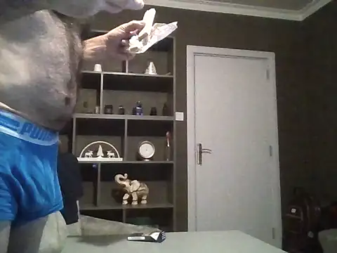 Snapshot of skorpibg65 chatting on 01/15/26, 01:42 skorpibg65 online show from 01/15/26, 01:42