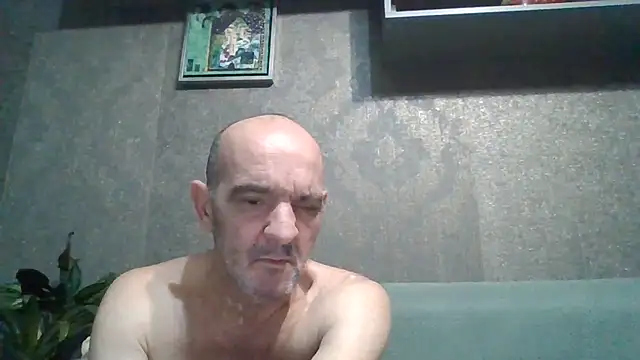 Snapshot of skorpibg65 chatting on 06/19/26, 04:40 skorpibg65 online show from 06/19/26, 04:40