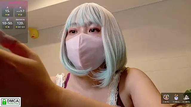Snapshot of SUZU_ chatting on 06/11/26, 12:13 SUZU online show from 06/11/26, 12:13