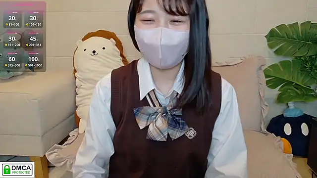 SUZU  online show from 03/06/26, 12:44