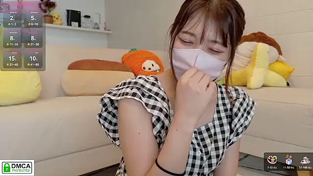 Snapshot of SUZU_ chatting on 07/05/26, 06:42 SUZU online show from 07/05/26, 06:42