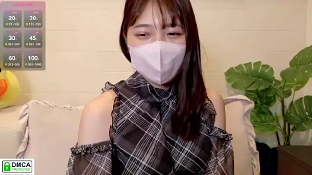 Snapshot of SUZU_ chatting on 06/10/26, 01:12 SUZU online show from 06/10/26, 01:12