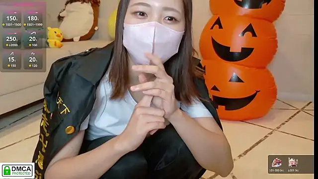 SUZU  online show from 10/31/25, 01:08