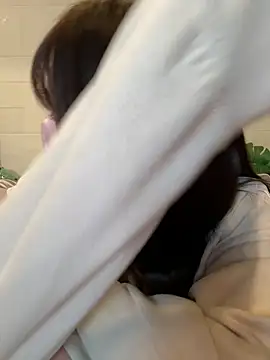 SUZU  online show from 04/09/26, 12:11