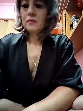 Snapshot of naughtymilfT chatting on 11/20/25, 07:53 naughtymilfT online show from 11/20/25, 07:53