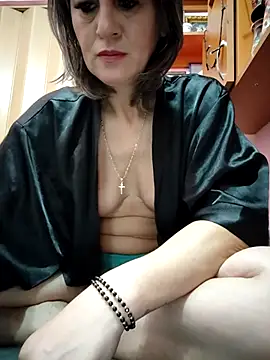 Snapshot of naughtymilfT chatting on 11/10/25, 07:46 naughtymilfT online show from 11/10/25, 07:46