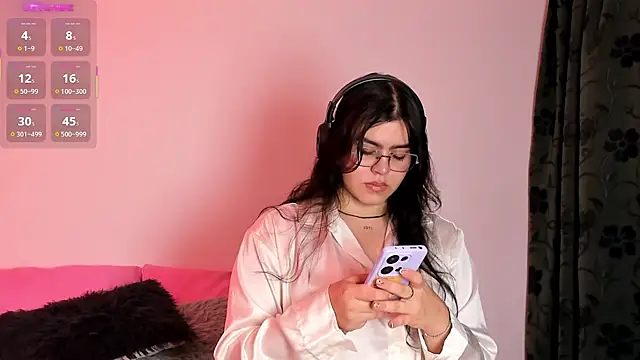 Snapshot of veronica185 chatting on 07/08/26, 03:08 veronica185 online show from 07/08/26, 03:08