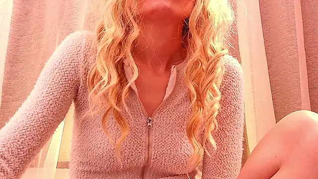 SecretAnni online show from 02/10/25, 01:57