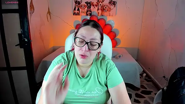 NiickyJones online show from 12/15/25, 10:37