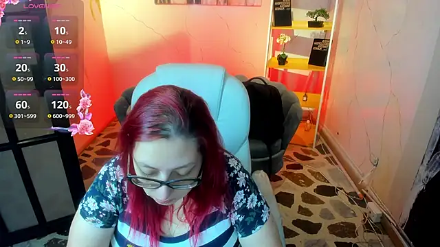 NiickyJones online show from 10/14/25, 05:13