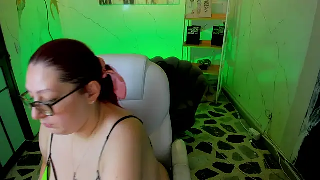 NiickyJones online show from 09/21/25, 10:26