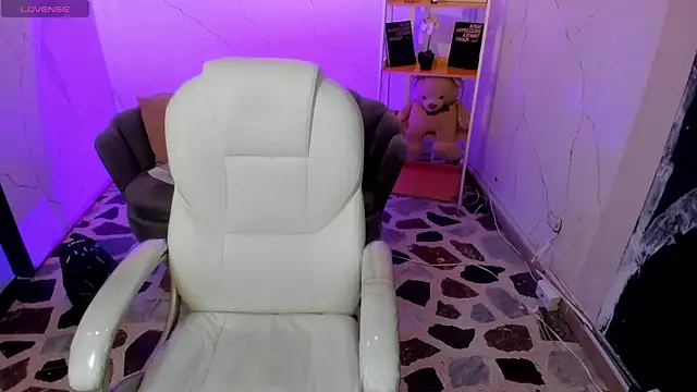 NiickyJones online show from 10/01/25, 08:57