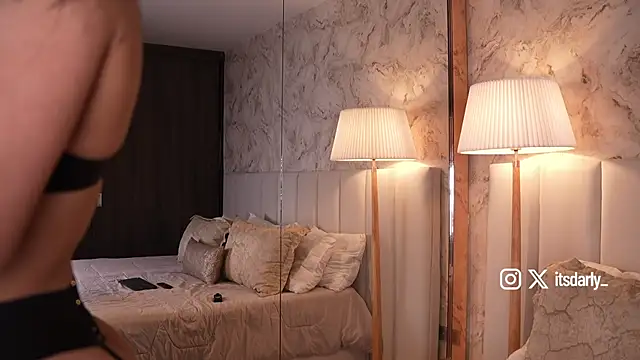 Rosalie vega online show from 03/31/26, 03:58