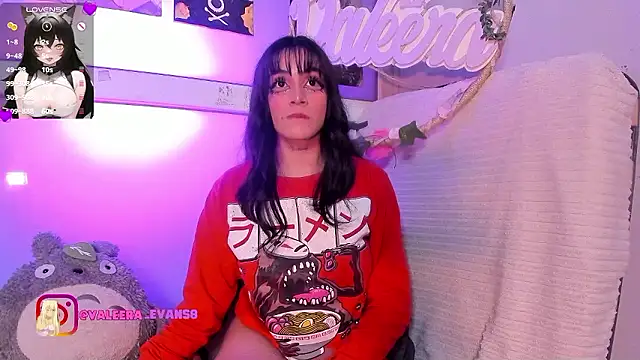 Snapshot of Valeera_Evans8 chatting on 12/03/24, 08:55 Valeera Evans8 online show from 12/03/24, 08:55