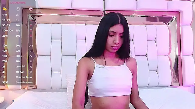 littlee emilyy  online show from 02/27/25, 03:08