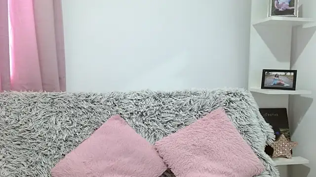 aliicee m online show from 09/18/25, 06:22