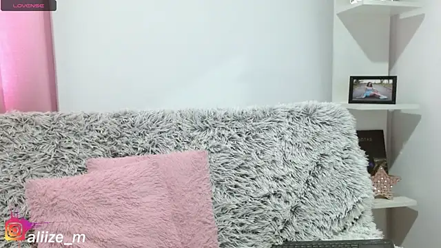 aliicee m online show from 10/07/25, 05:58