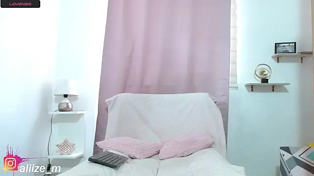 aliicee m online show from 02/11/26, 06:41