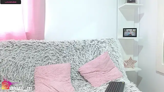 aliicee m online show from 03/12/25, 06:53